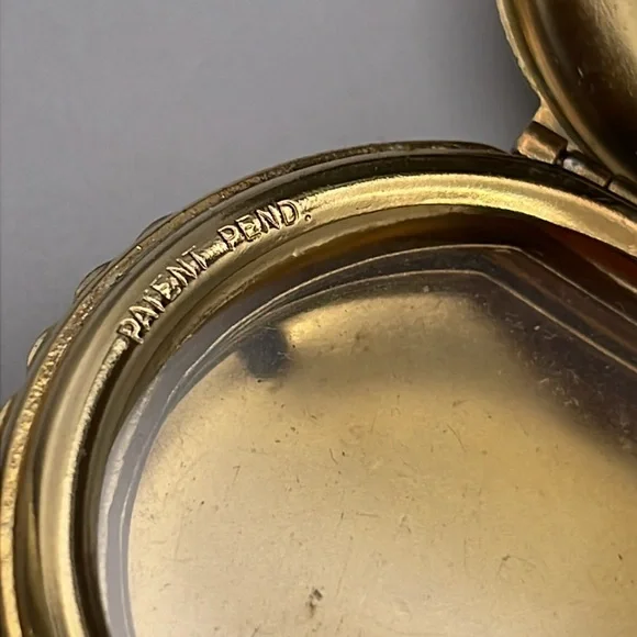 Coro Pegasus locket brooch 🔥 - Picture 6 of 8